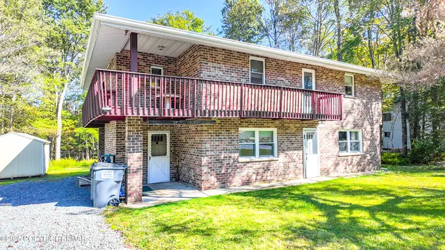 $290,000 | 98 Black Bear Pass, White Haven, PA 18661