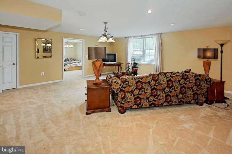 13316 Spriggs Road Manassas, VA 20112 - Photo 12 of 30 Family Room