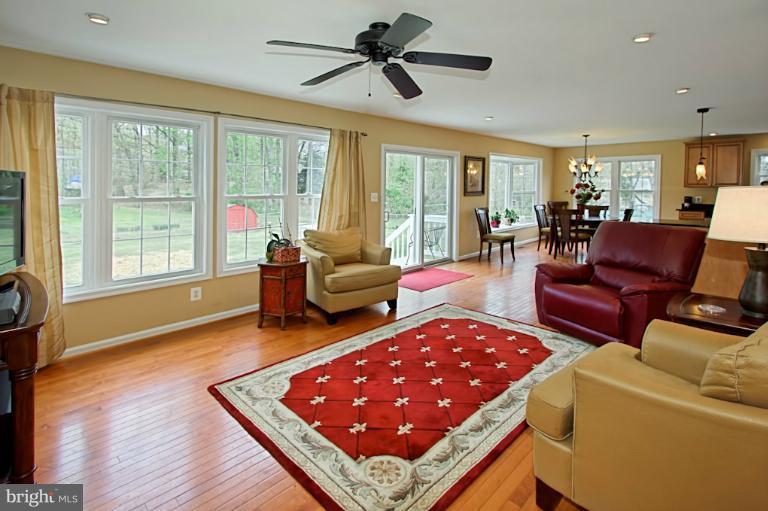 13316 Spriggs Road Manassas, VA 20112 - Photo 26 of 30 Family Room