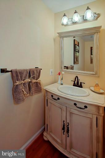 13316 Spriggs Road Manassas, VA 20112 - Photo 4 of 30 Bath