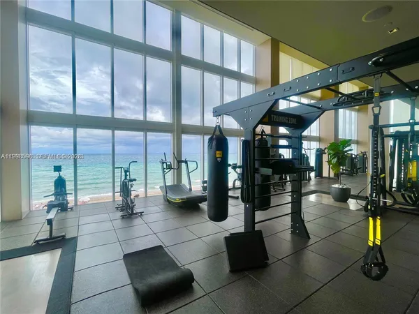 $4,200 | 1830 South Ocean Drive, Unit 3309, Hallandale Beach, FL 33009