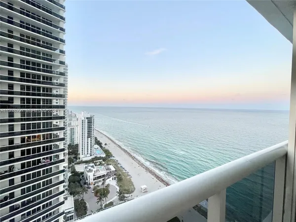 $4,200 | 1830 South Ocean Drive, Unit 3309, Hallandale Beach, FL 33009