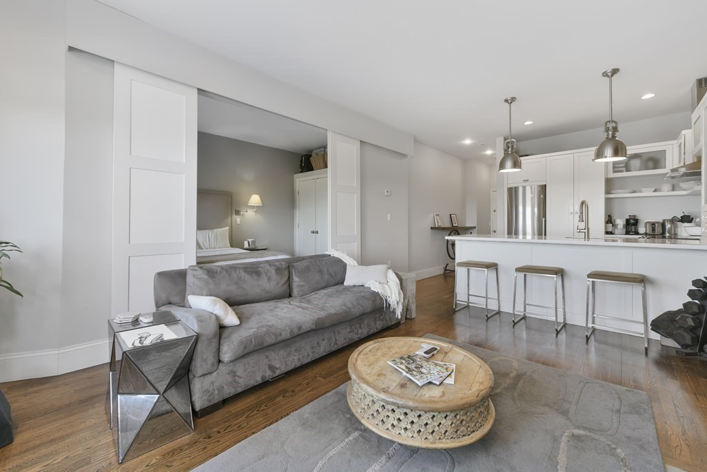 482 Beacon Street, Unit 32 Boston, MA 02115 - Photo 5 of 16