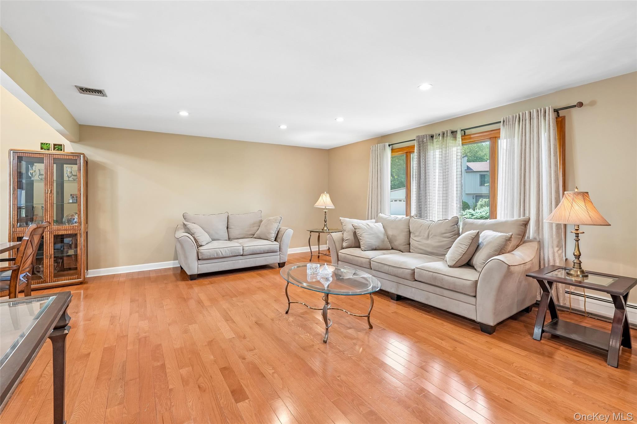 19 South Cranford Road Bardonia, NY 10954 - Photo 8 of 49
