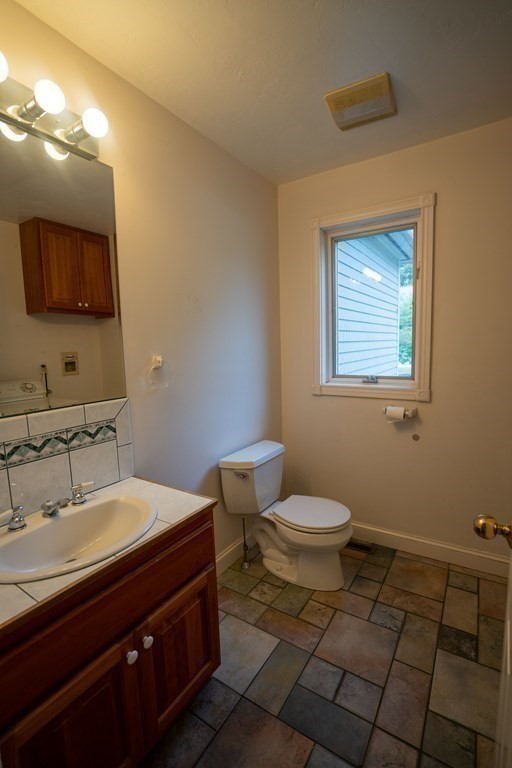 24 Tanglewood Road Amherst, MA 01002 - Photo 9 of 30 Gallery Image 9
