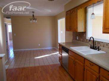 7193 North Nichols Road Flushing, MI 48433 - Photo 10 of 11 20352427-10.JPG