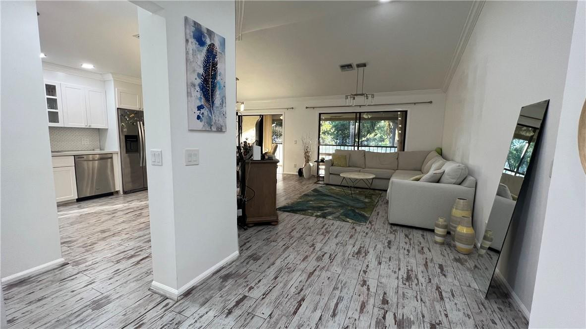 5580 Coach House Circle, Unit F Boca Raton, FL 33486 - Photo 3 of 29 Photo 3