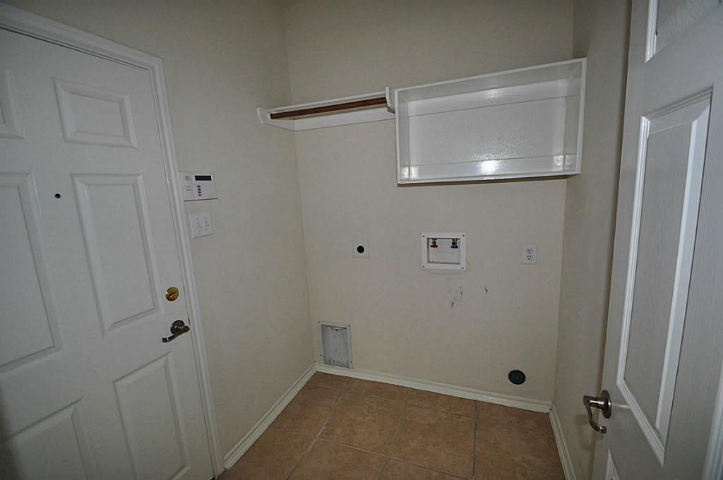 12315 Field Brook Court Houston, TX 77089 - Photo 19 of 28 a view of room