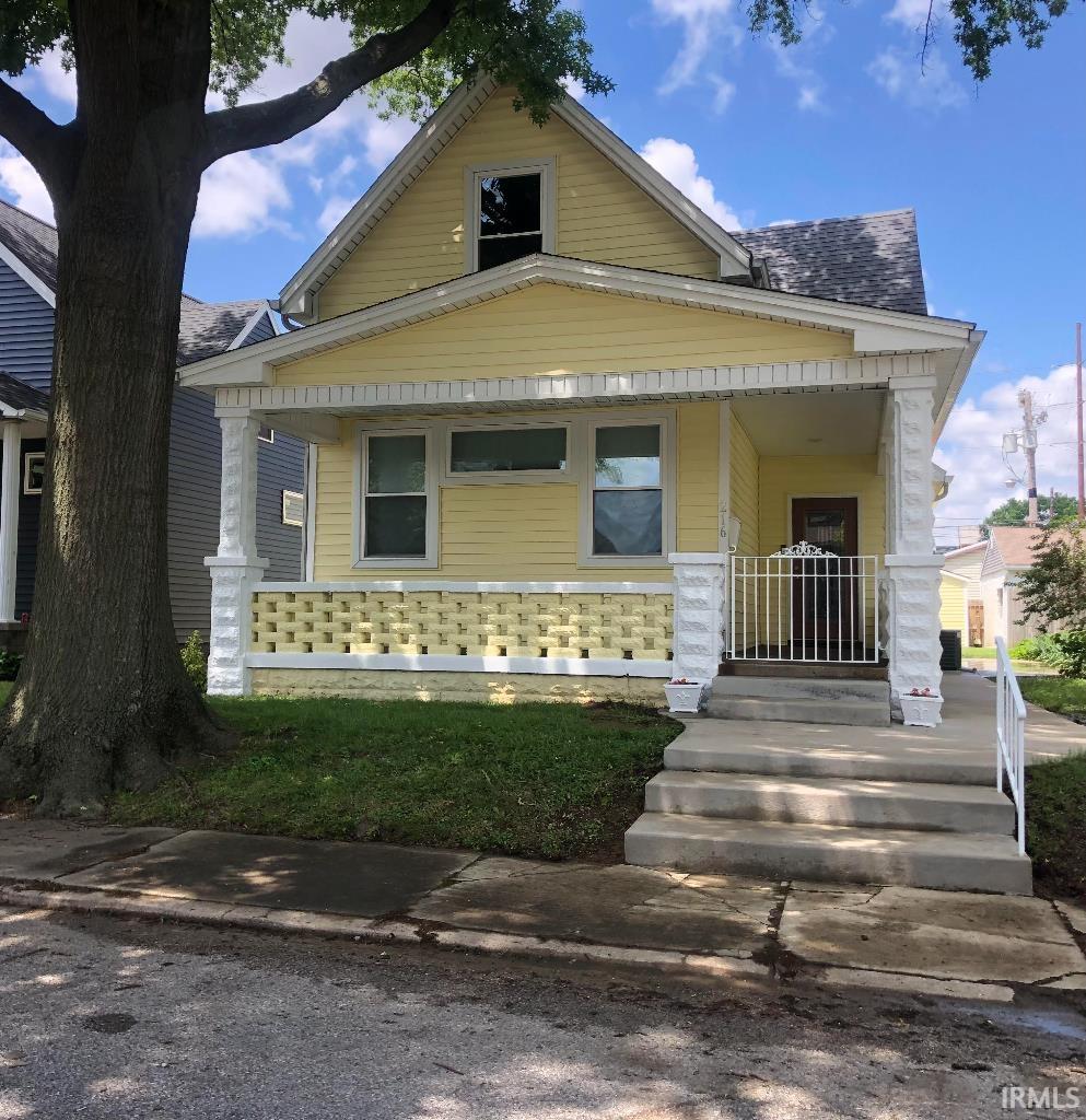 216 East Delaware St  