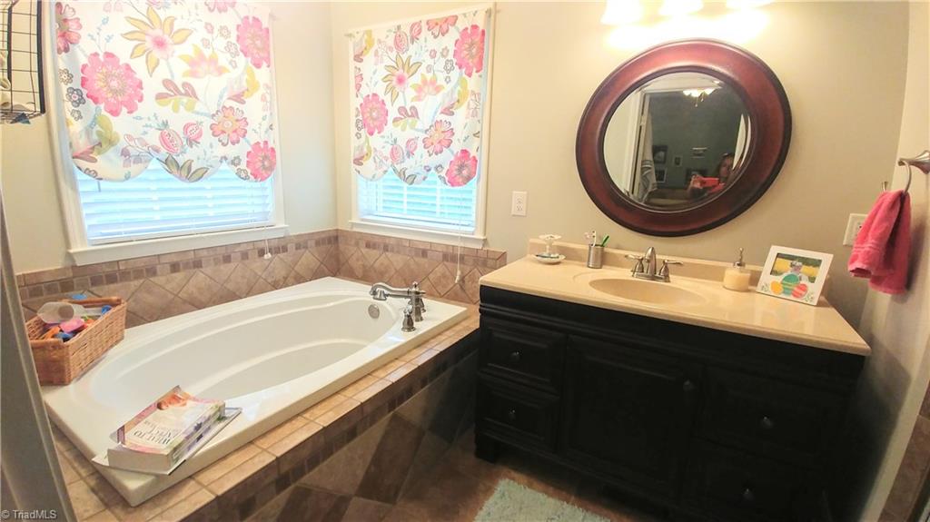 967 Sheffield Road Mocksville, NC 27028 - Photo 16 of 29 Gallery Image 16