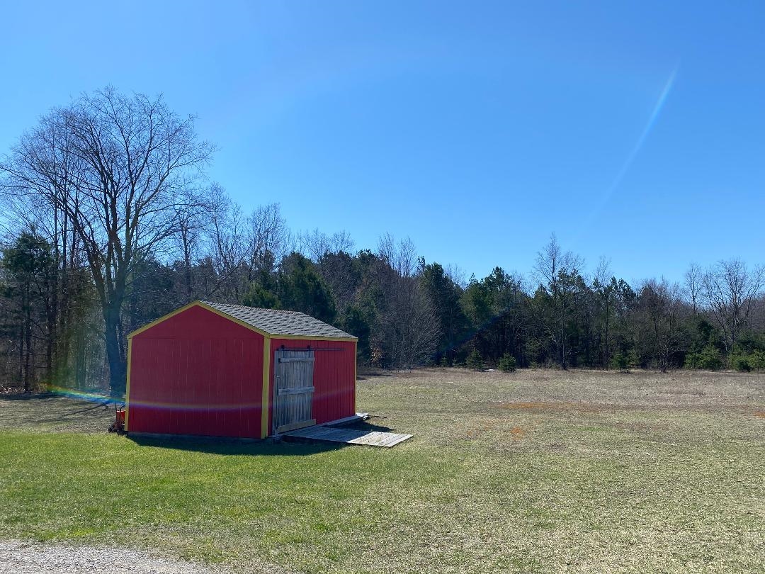 7733 Hoadley Road Benzonia, MI 49616 - Photo 10 of 11