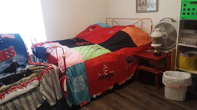 $470 | 303 E Avenue, Hooks, TX 75561