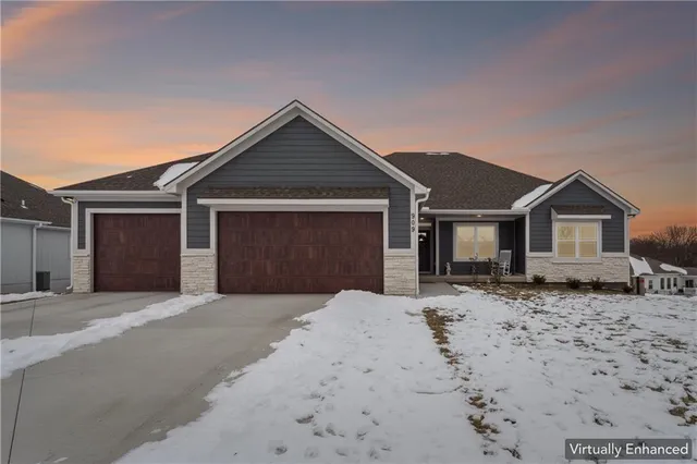 $465,000 | 909 Captain Merriman Drive, Freeman, MO 64746