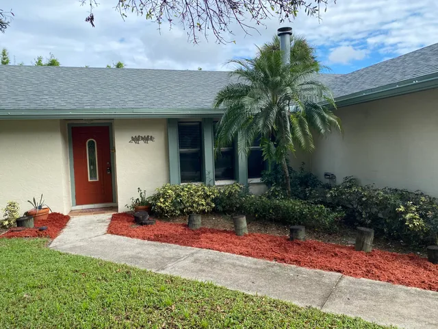 $425,000 | 6738 Northwest Daffodil Lane, Port St. Lucie, FL 34983
