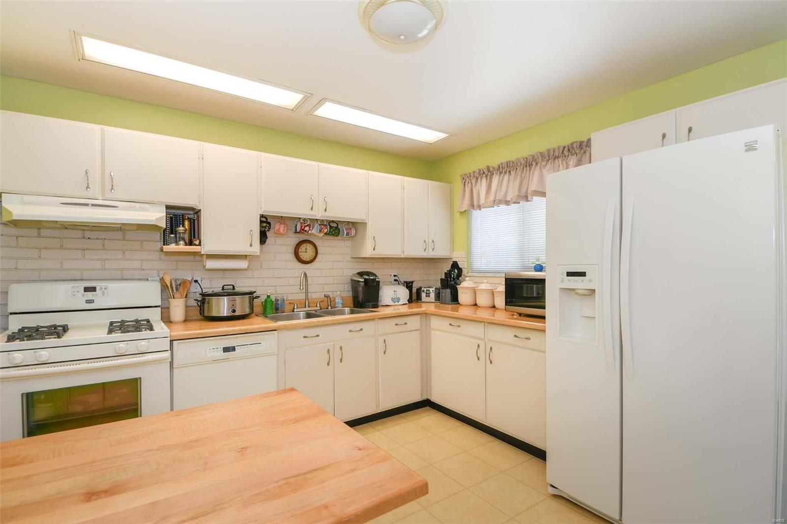 430 Forder Road St. Louis, MO 63129 - Photo 8 of 25 Gallery Image 8