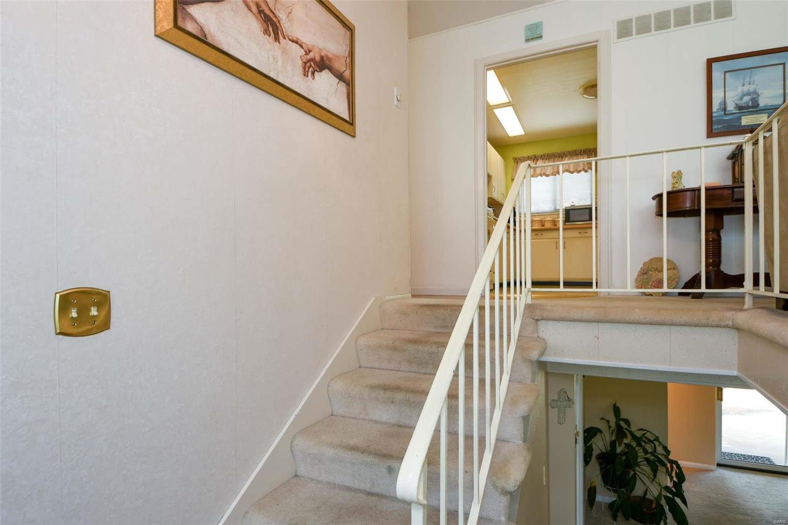 430 Forder Road St. Louis, MO 63129 - Photo 10 of 25 Gallery Image 10