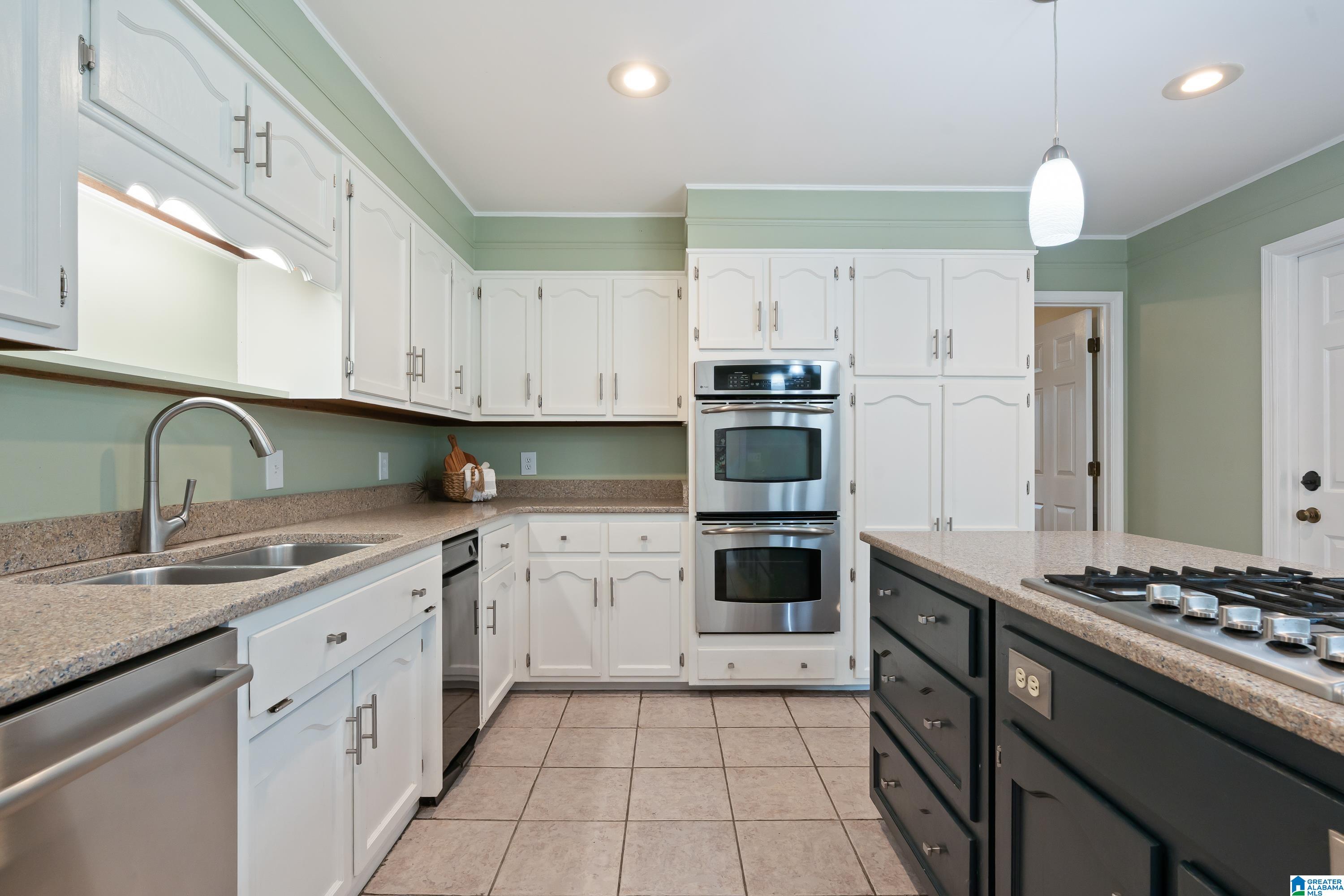 2023 Club Road Birmingham, AL 35244 - Photo 15 of 79