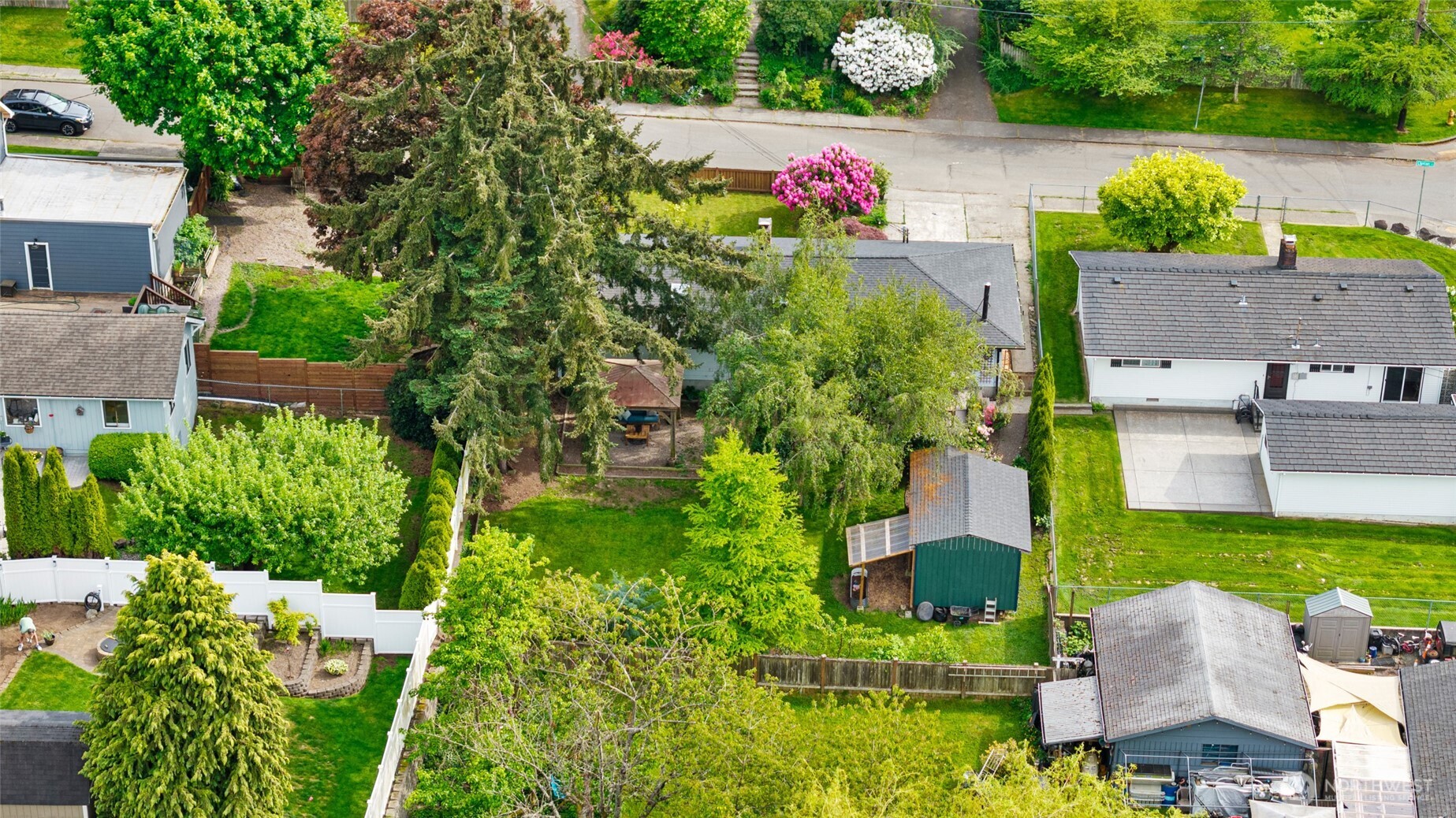 1109 Clinton Place Everett, WA 98201 - Photo 29 of 35