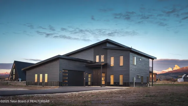 $1,475,000 | 1191 Prairie Dog Way, Driggs, ID 83422