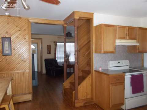 8239 North Bray Road Mount Morris, MI 48458 - Photo 4 of 18 20427993-3.JPG