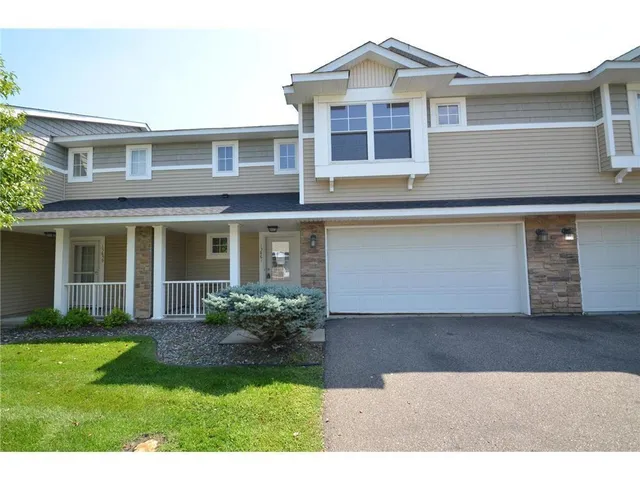 $2,350 | 15661 60th Avenue North, Plymouth, MN 55446