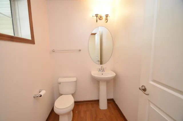 $2,350 | 15661 60th Avenue North, Plymouth, MN 55446