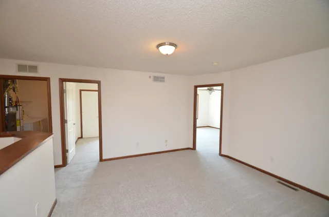 $2,350 | 15661 60th Avenue North, Plymouth, MN 55446