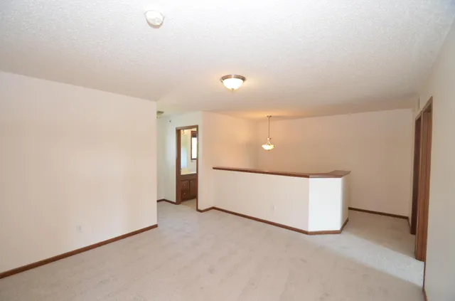 $2,350 | 15661 60th Avenue North, Plymouth, MN 55446