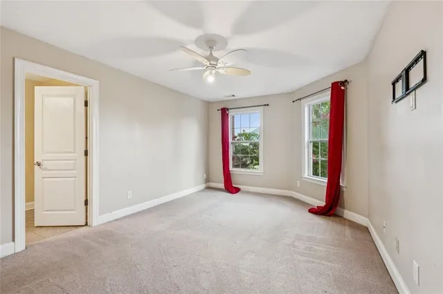 a view of livingroom with furniture