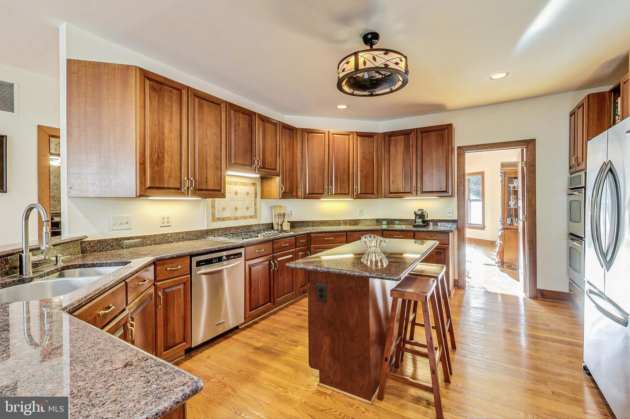 9503 Beach Mill Road Great Falls, VA 22066 - Photo 15 of 67 Gallery Image 15