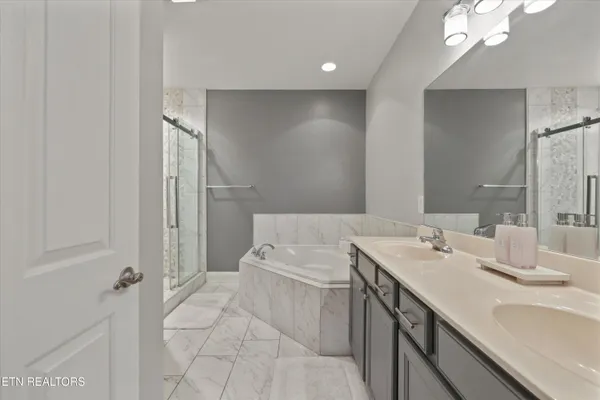 $389,900 | 1712 Wisteria View Way, Knoxville, TN 37914