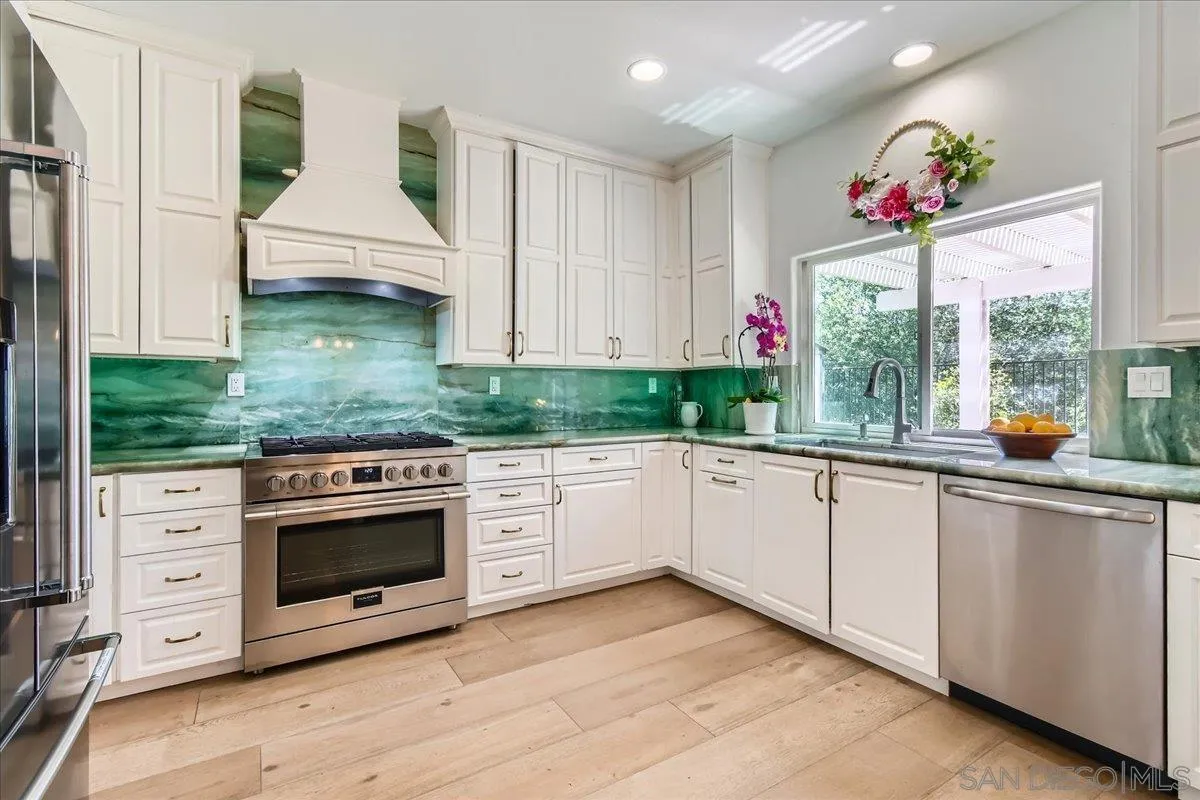 12709 Oak Knoll Road Poway, CA 92064 - Photo 13 of 36