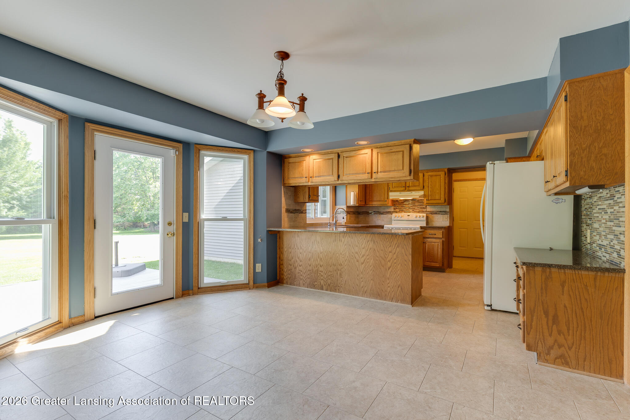 4115 West Howe Road Dewitt, MI 48820 - Photo 12 of 32 .