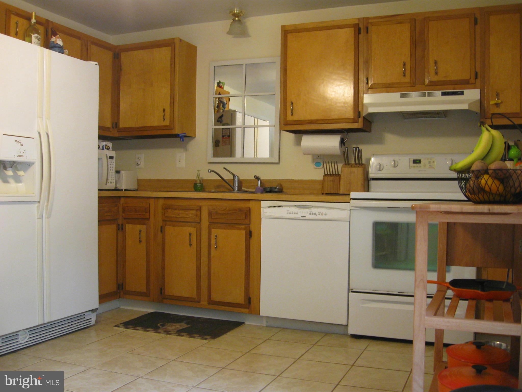 7990 Fairground Road La Plata, MD 20646 - Photo 2 of 21 Kitchen
