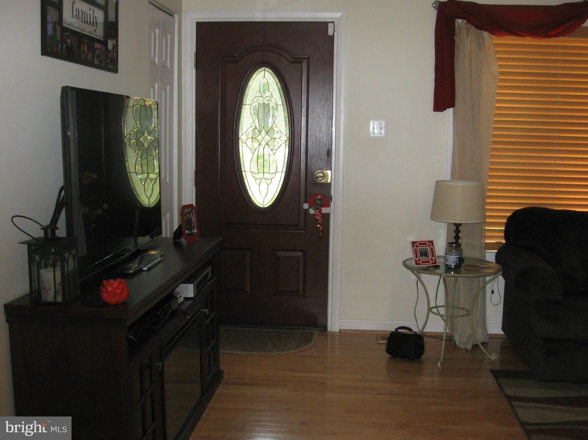 7990 Fairground Road La Plata, MD 20646 - Photo 9 of 21 Living Room