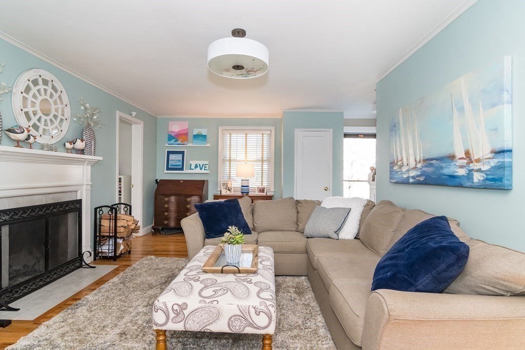 20 Sherwood Road Natick, MA 01760 - Photo 9 of 26 Gallery Image 9