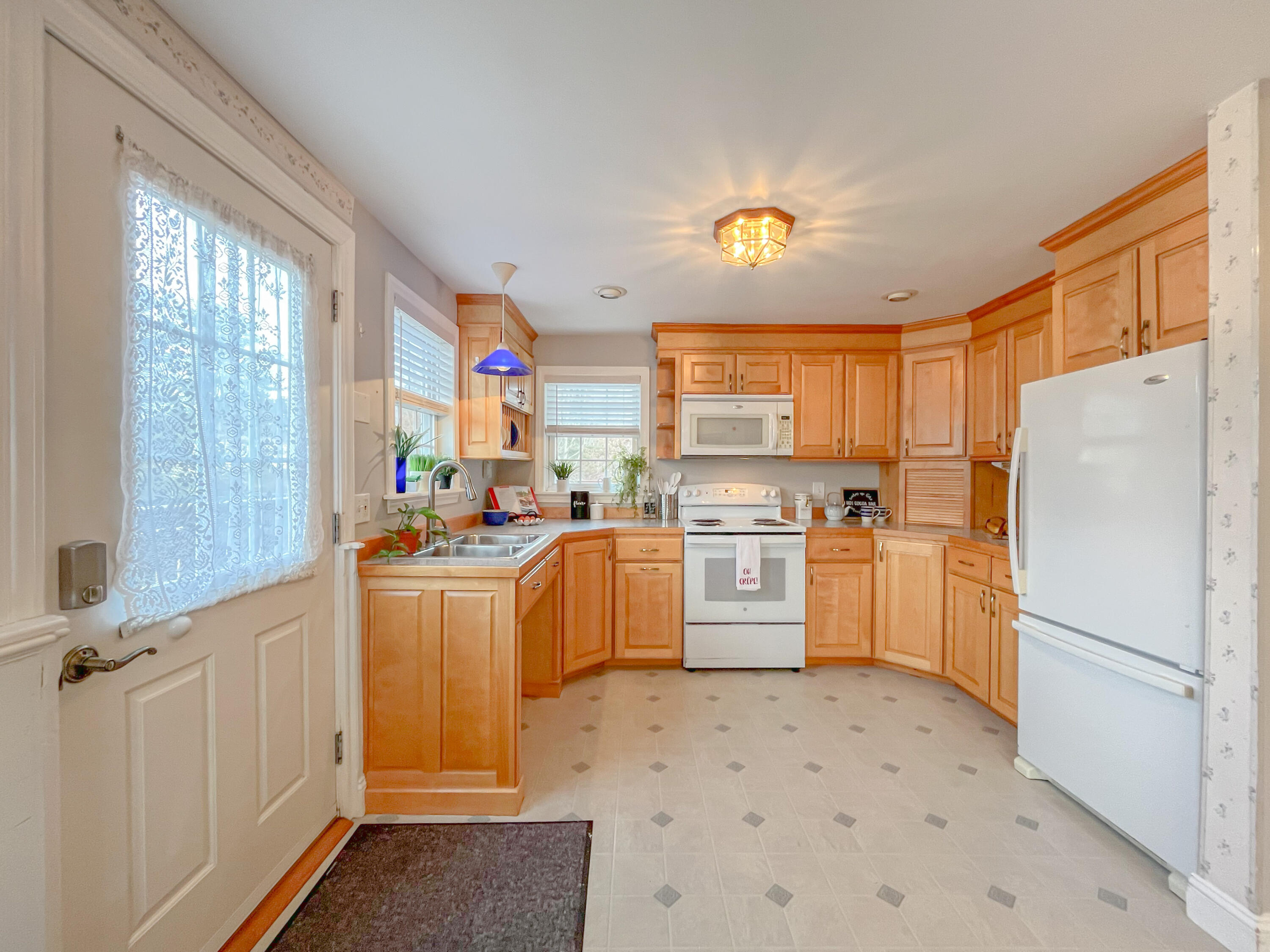217 New Gorham Road Westbrook, ME 04092 - Photo 7 of 76 217 New Gorham Rd Westbrook -7