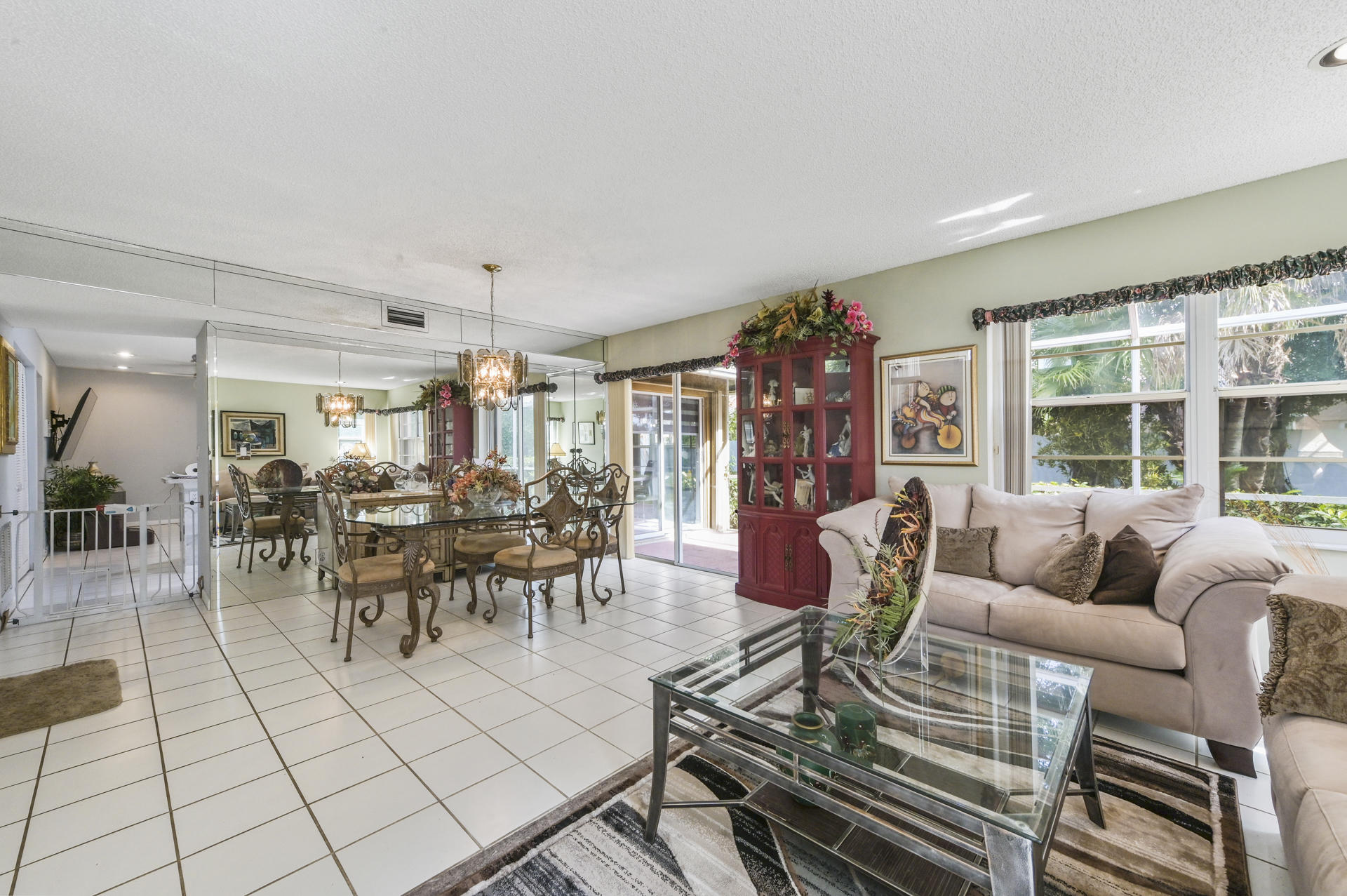 10065 Country Brook Road Boca Raton, FL 33428 - Photo 11 of 48 Living 3