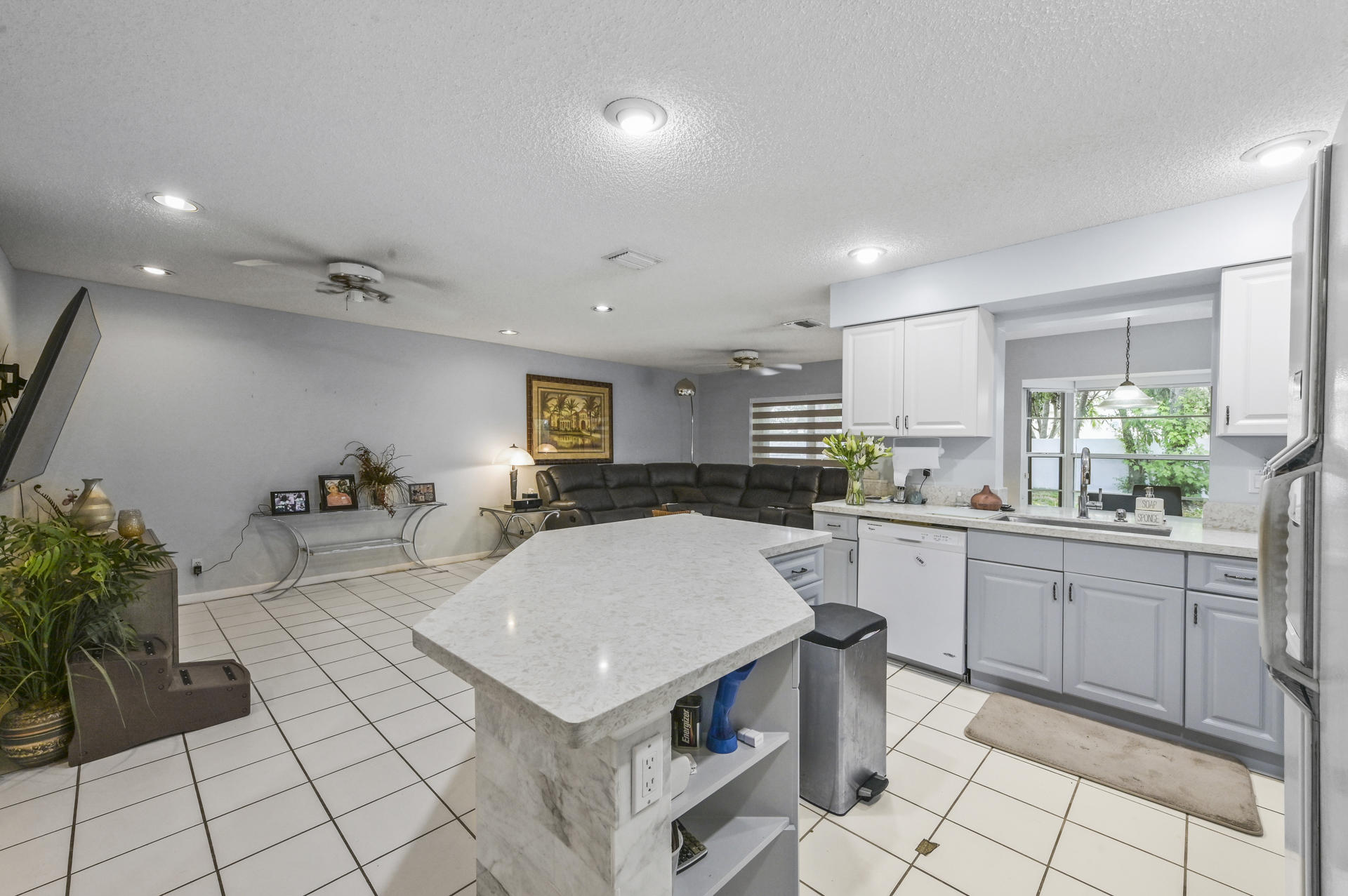 10065 Country Brook Road Boca Raton, FL 33428 - Photo 18 of 48 Kitchen 2