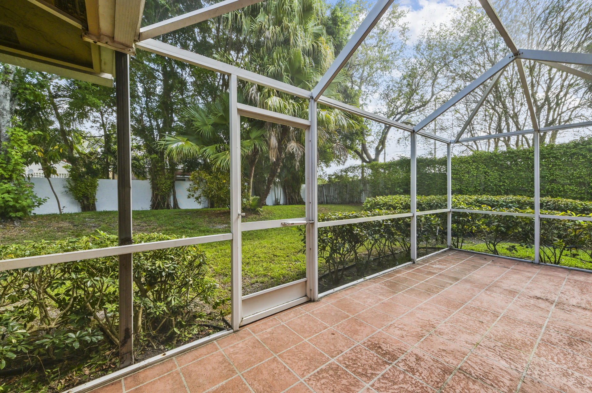 10065 Country Brook Road Boca Raton, FL 33428 - Photo 31 of 48 Patio 1