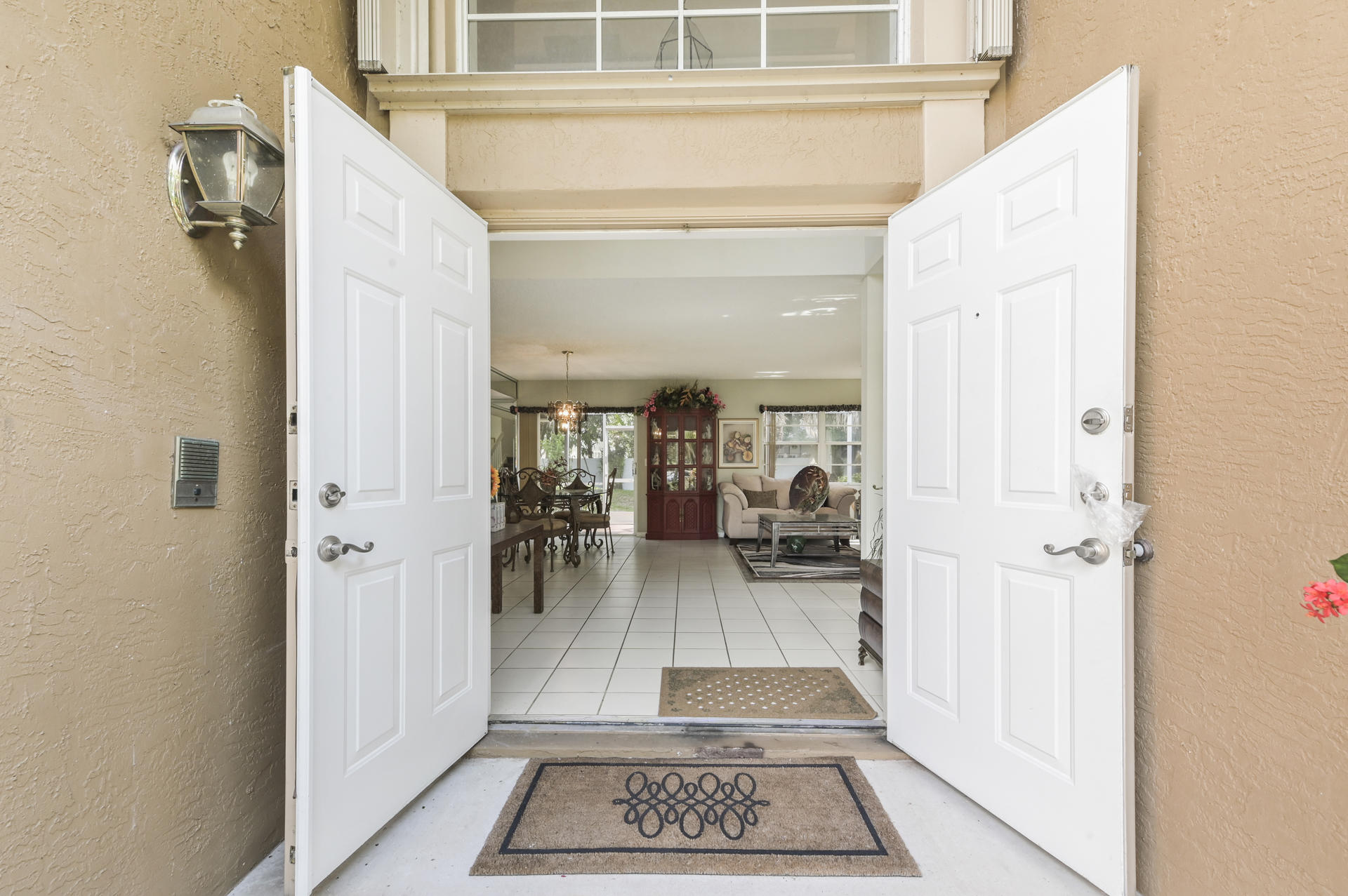 10065 Country Brook Road Boca Raton, FL 33428 - Photo 8 of 48 Entry 1