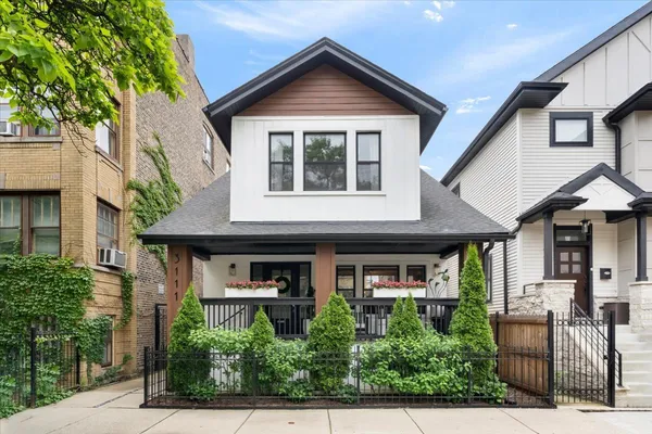 $1,049,000 | 3111 West Leland Avenue, Chicago, IL 60625