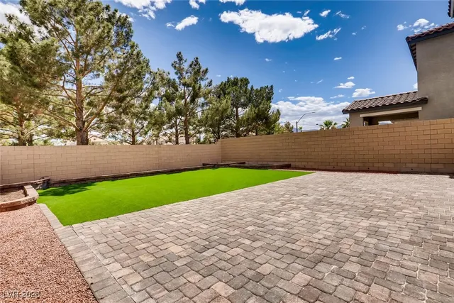 $2,795 | 8379 Lagunilla Avenue, Las Vegas, NV 89149