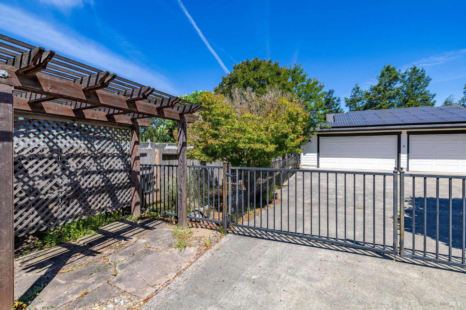 612 Benjamins Court Santa Rosa, CA 95409 - Photo 5 of 79