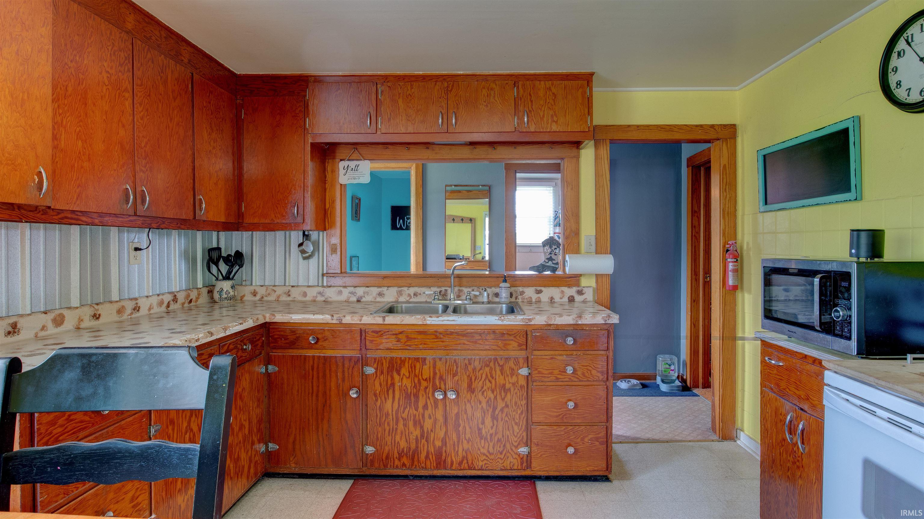 5317 North Highland Road Grandview, IN 47615 - Photo 11 of 36 Gallery Image 11
