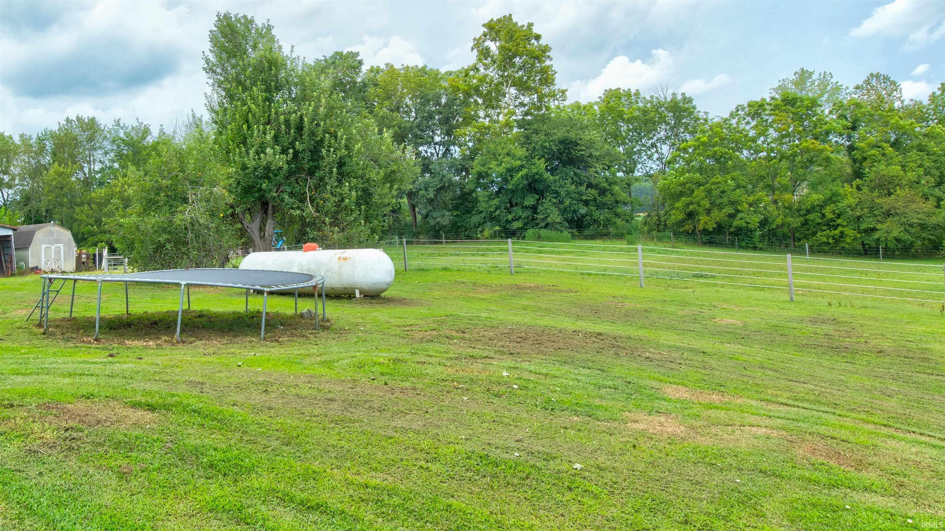 5317 North Highland Road Grandview, IN 47615 - Photo 28 of 36 Gallery Image 28