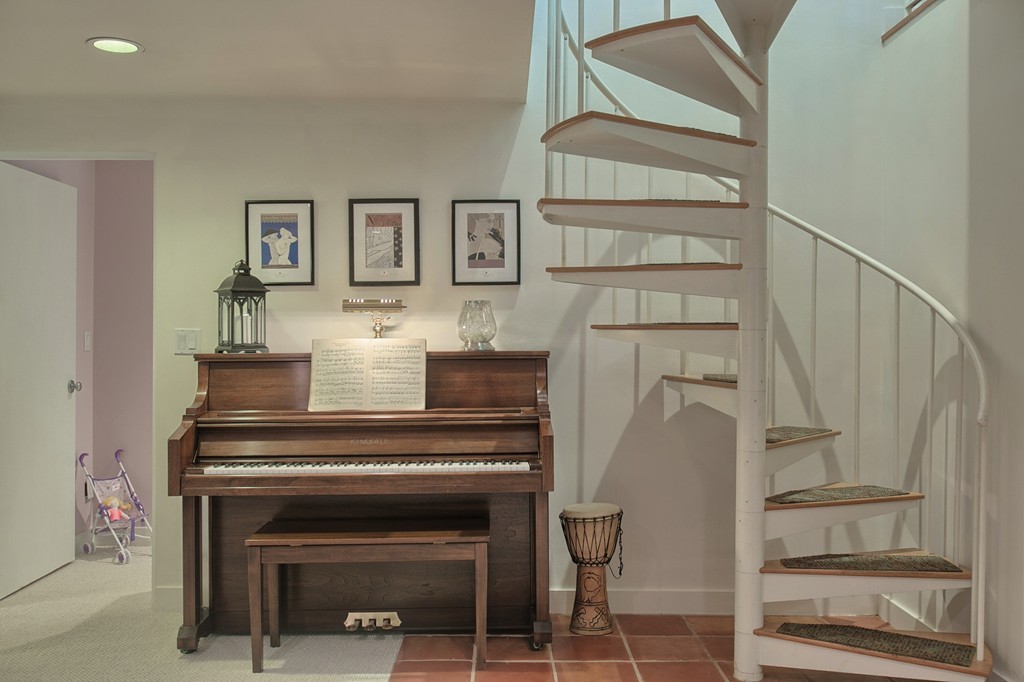 67 Outlook Road Billerica, MA 01862 - Photo 12 of 27 Gallery Image 12