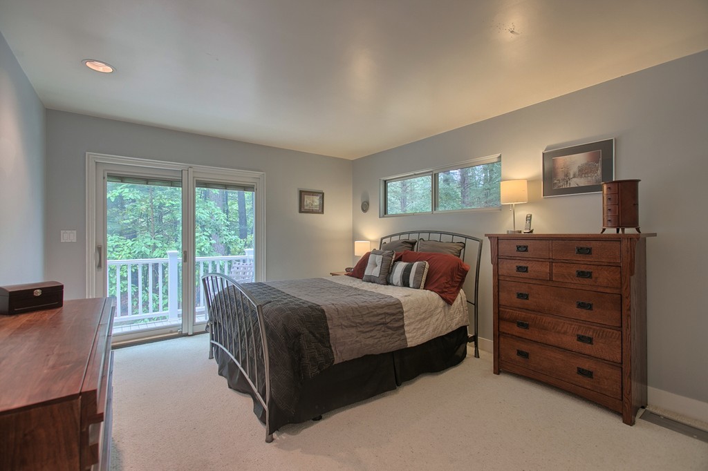 67 Outlook Road Billerica, MA 01862 - Photo 8 of 27 Gallery Image 8