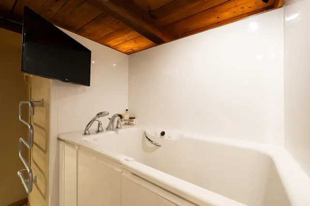 $749,900 | 1545 Arboretum Drive, Unit 315, Oshkosh, WI 54901