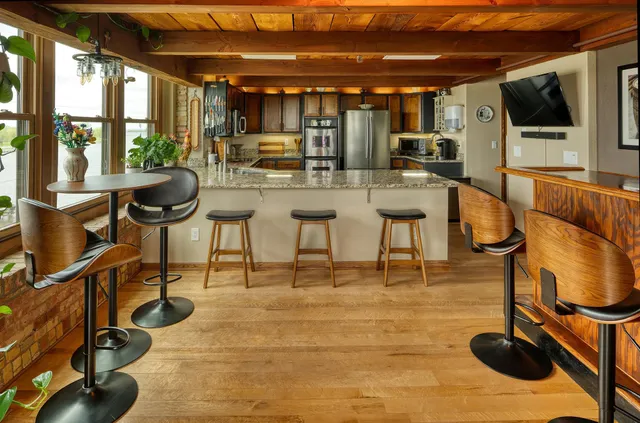 $749,900 | 1545 Arboretum Drive, Unit 315, Oshkosh, WI 54901